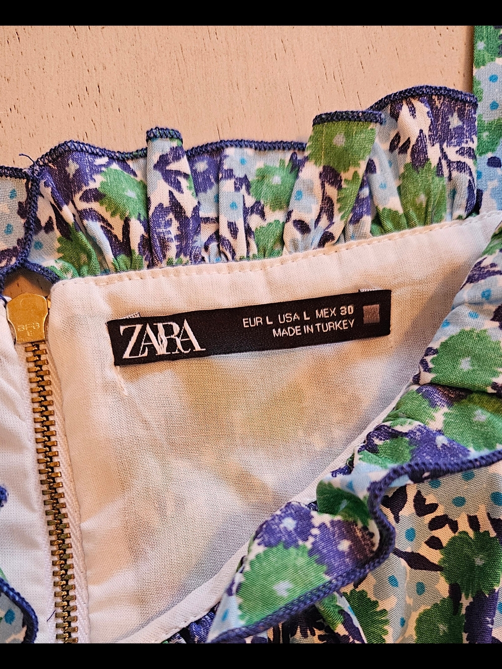 ZARA Blue-Green Floral Puff Sleeve Crop Top - Picture 3 of 4